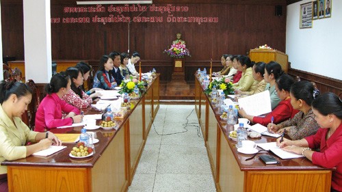 Phụ nữ Việt Nam Lào tăng cường hợp tác - ảnh 1